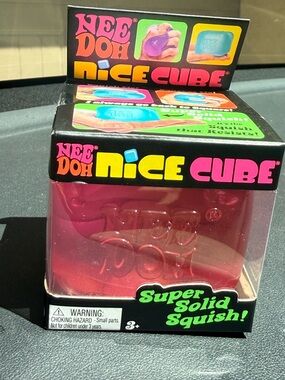 Nice Cube Super Solid Squish Toy - Pink